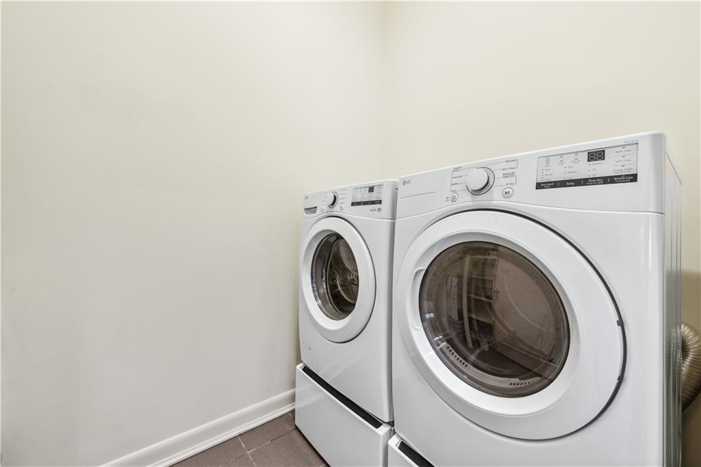 Atlanta, Georgia, 30307, United States, 3 Bedrooms Bedrooms, ,3 BathroomsBathrooms,Residential,For Sale,1901800