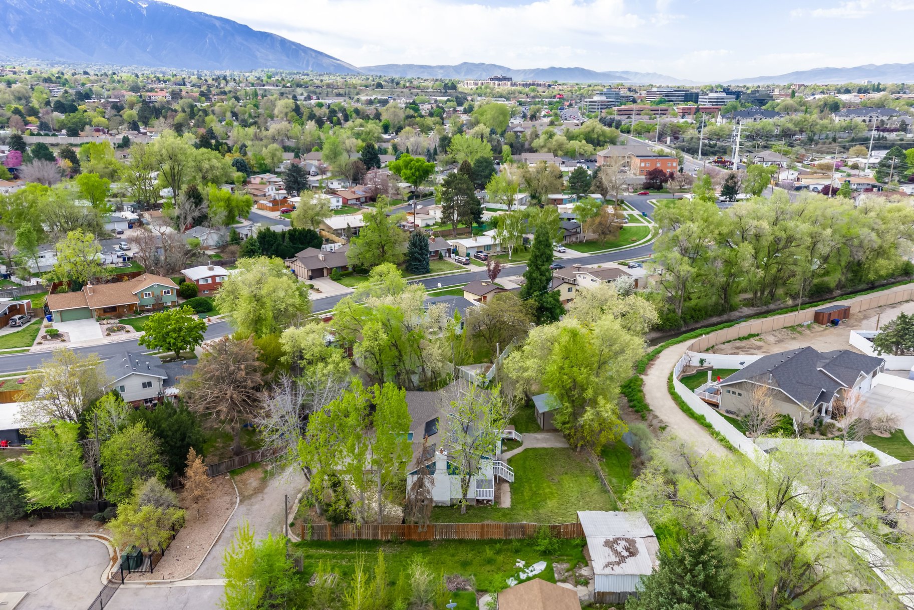  Spacious Property Down a Private Lane - 物件實景