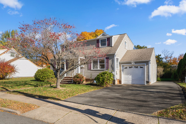 Fair Lawn, New Jersey, 07410, United States, 4 Bedrooms Bedrooms, ,2 BathroomsBathrooms,Residential,For Sale,1992454