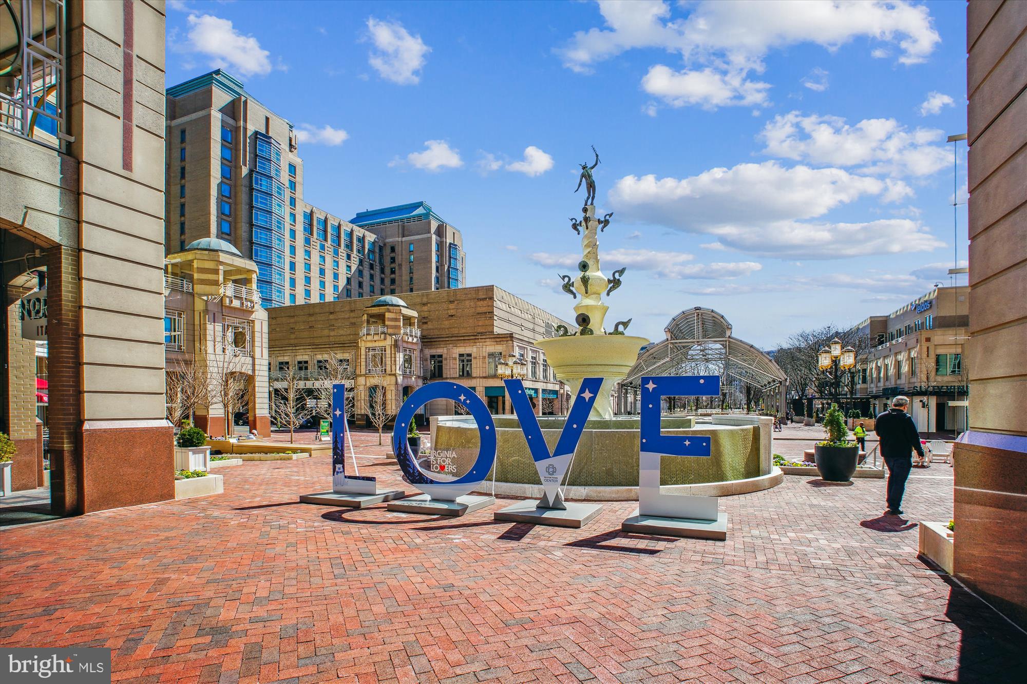 Reston, Virginia, 20190, United States, 2 Bedrooms Bedrooms, ,2 BathroomsBathrooms,Residential,For Sale,1915599