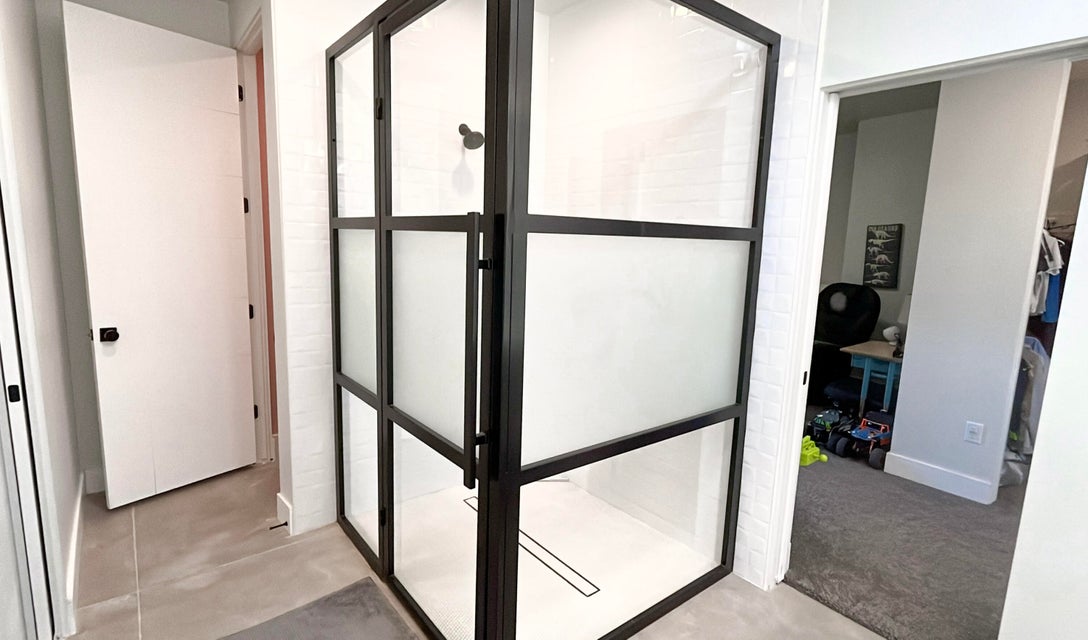 Washington, Utah, 84780, United States, 4 Bedrooms Bedrooms, ,4 BathroomsBathrooms,Residential,For Sale,1998221