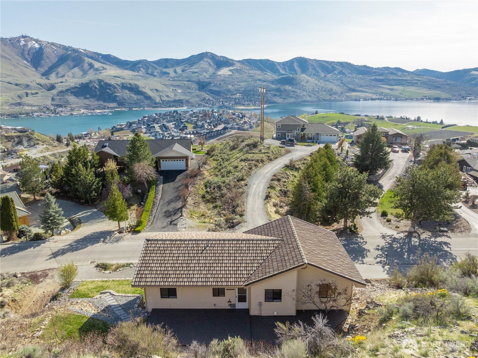 Chelan, Washington, 98816, United States, 3 Bedrooms Bedrooms, ,2 BathroomsBathrooms,Residential,For Sale,1932481