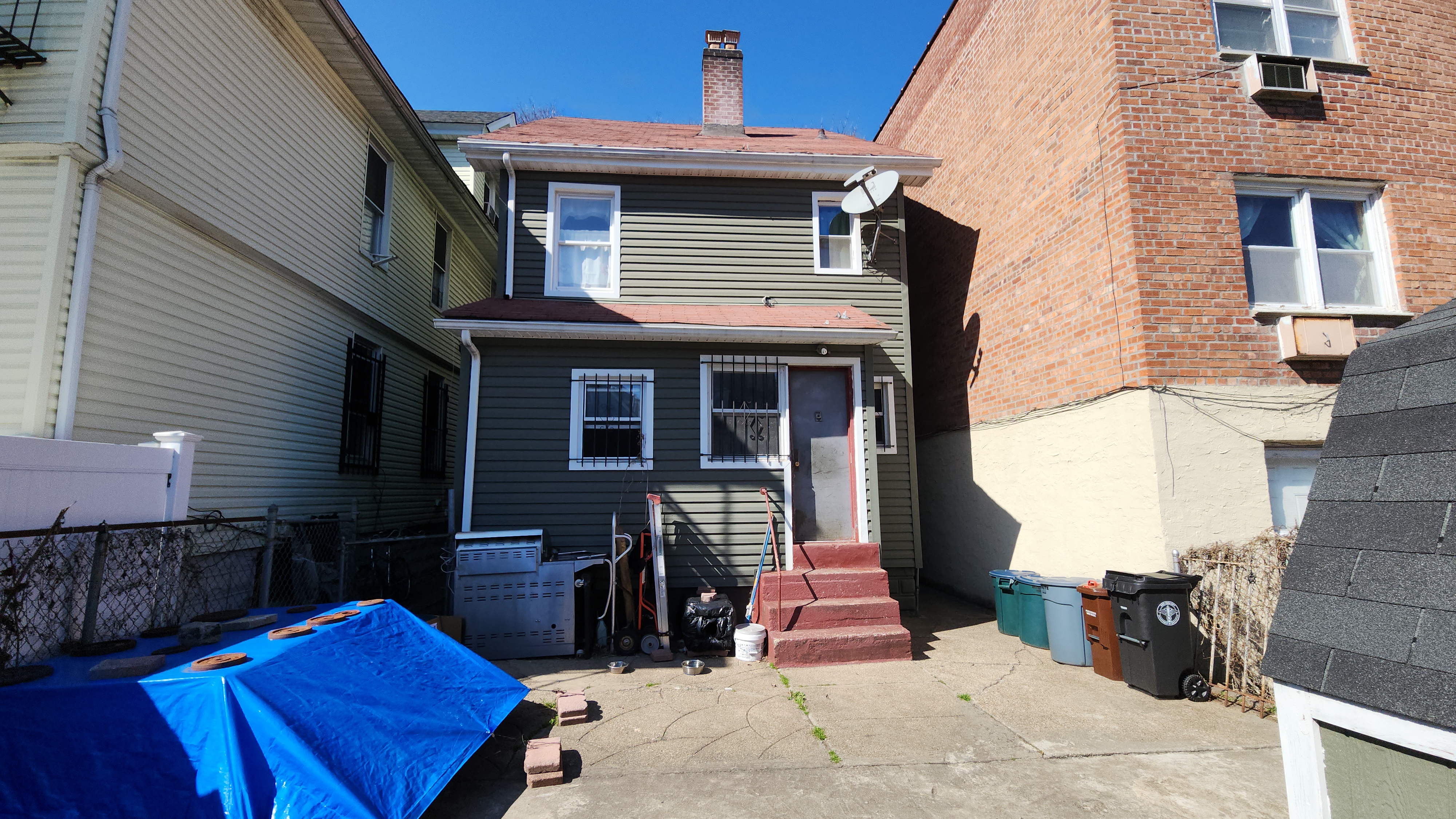 Elmhurst, New York, 11373, United States, 10 Bedrooms Bedrooms, ,3 BathroomsBathrooms,Residential,For Sale,1895054