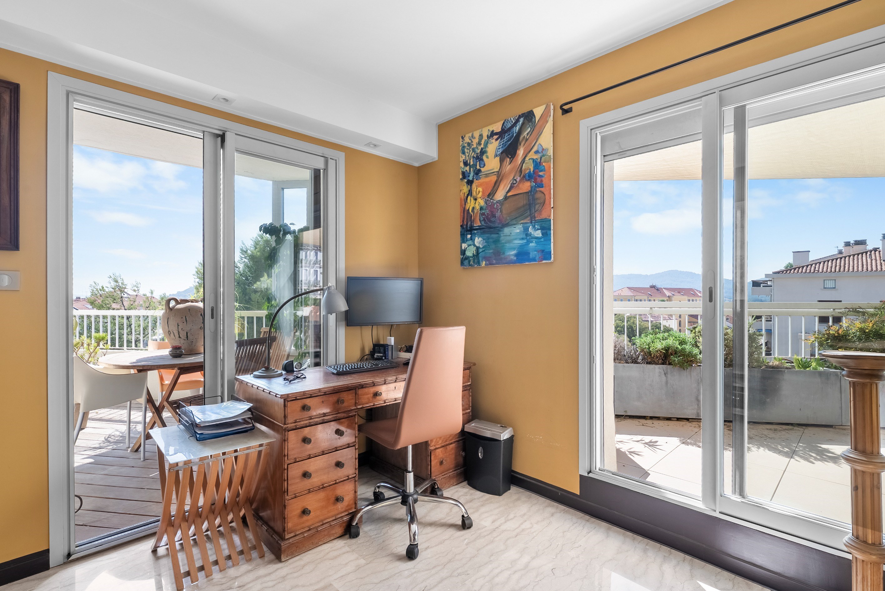  Hyères, Town Centre – Top-Floor Duplex Apartment with Terraces - 物件實景