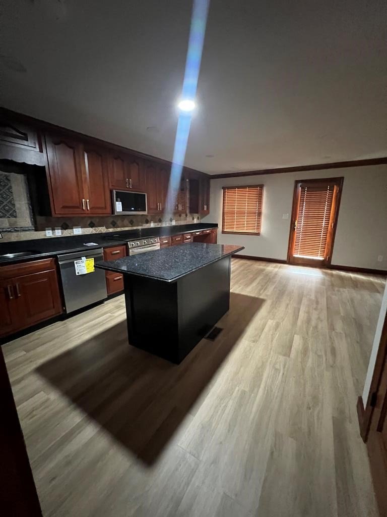Pikeville, Kentucky, 41501, United States, 4 Bedrooms Bedrooms, ,5 BathroomsBathrooms,Residential,For Sale,1916464