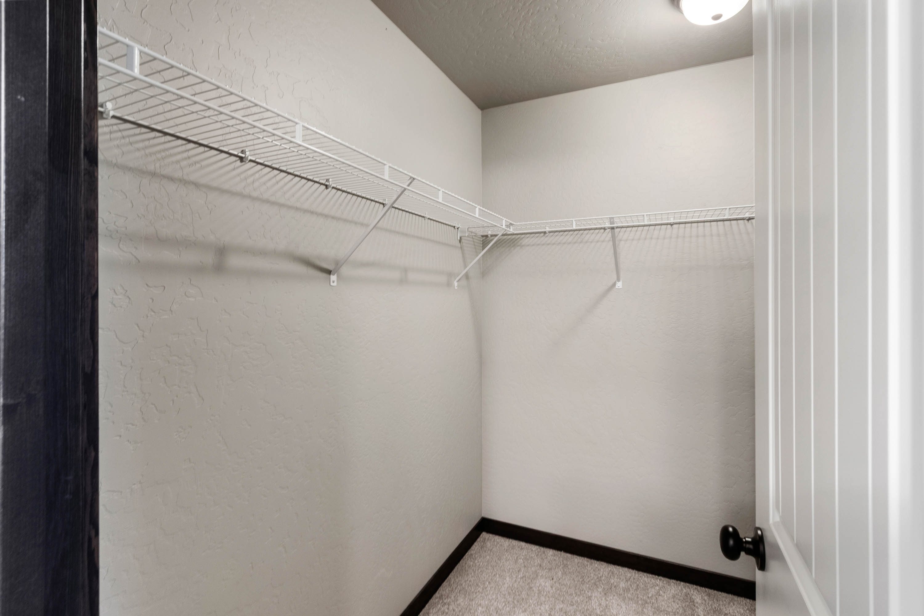 Sagle, Idaho, 83860, United States, 3 Bedrooms Bedrooms, ,2 BathroomsBathrooms,Residential,For Sale,1996409