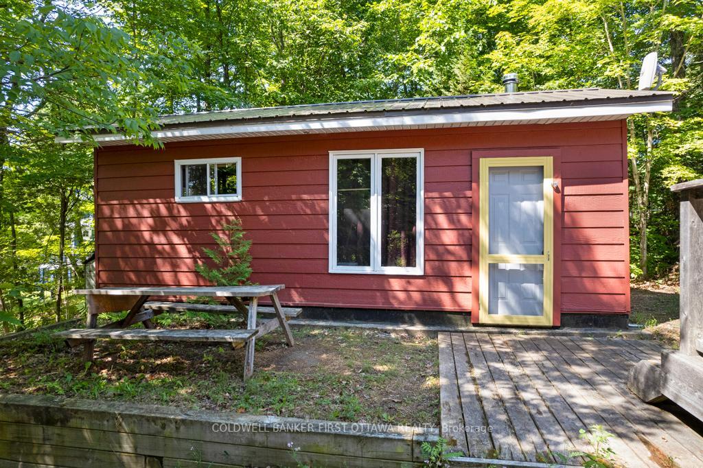 FRONTENAC, Ontario, K0H 2J0, CA, 3 Bedrooms Bedrooms, ,Residential,For Sale,1902002