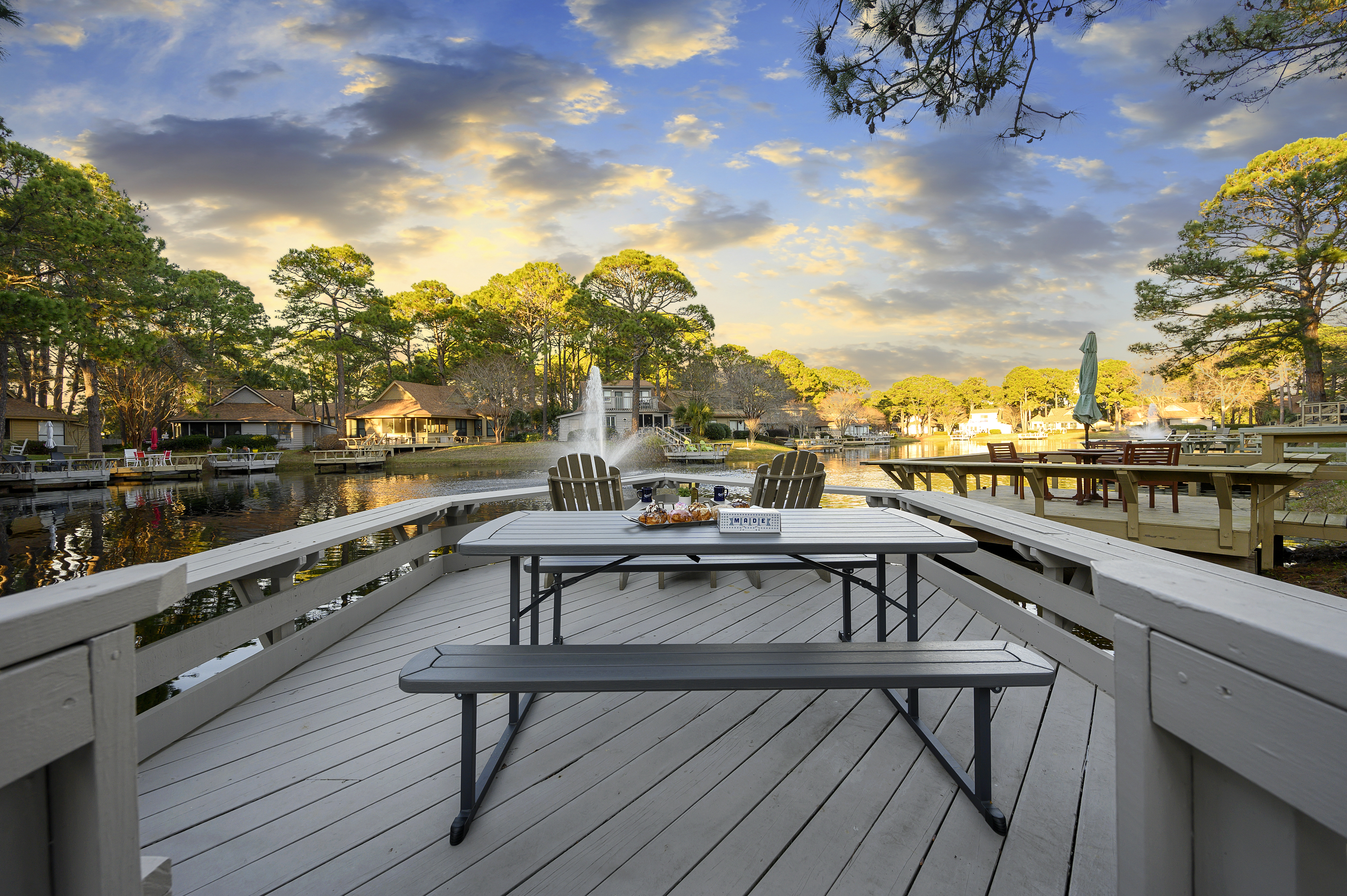  Lakeview Escape With World-Class Resort Amenities - 物件實景