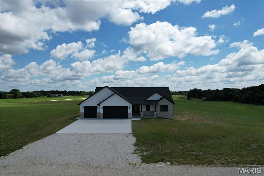 Troy, Missouri, 63379, United States, 4 Bedrooms Bedrooms, ,4 BathroomsBathrooms,Residential,For Sale,1913425