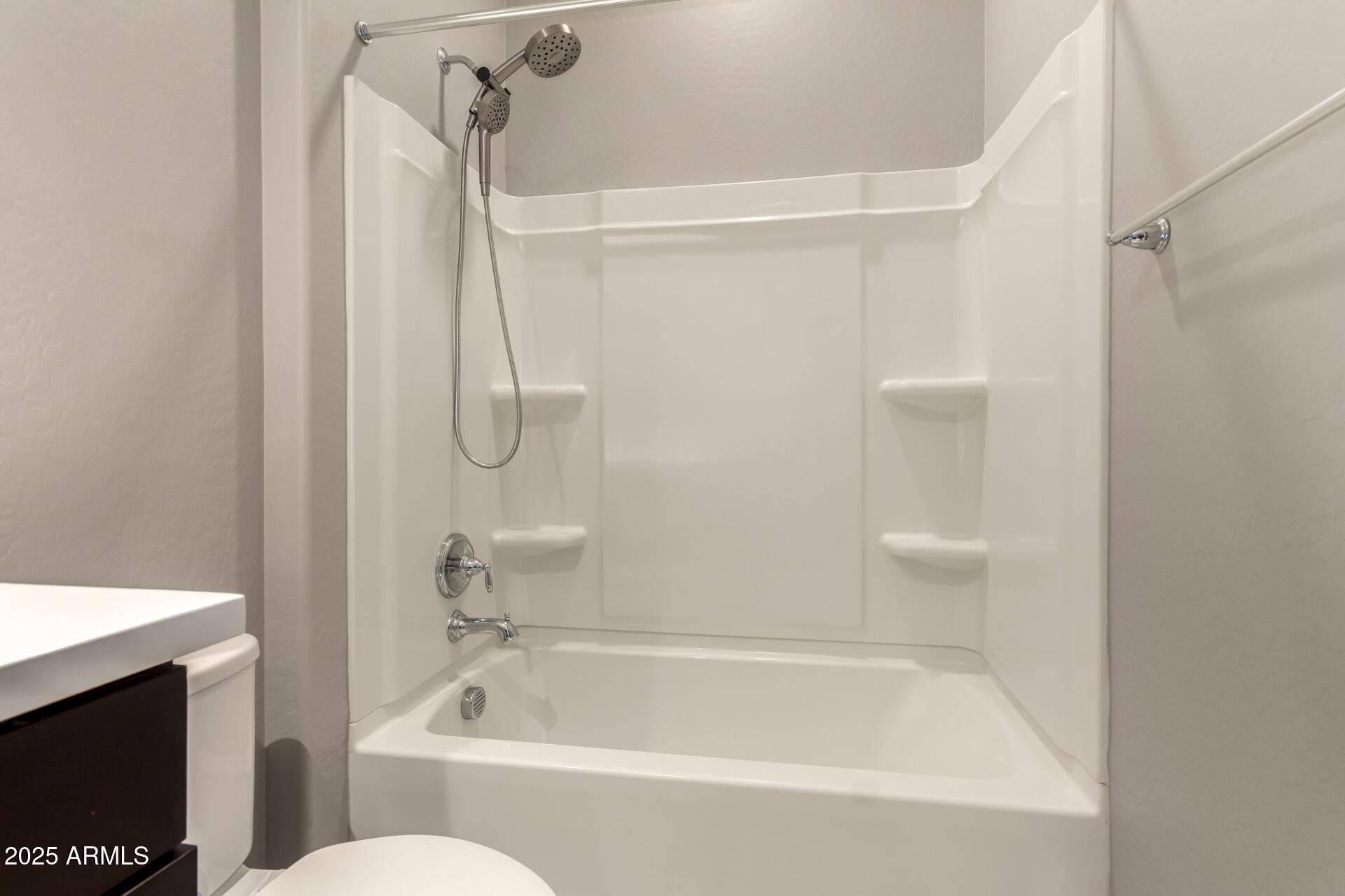 Phoenix, Arizona, 85085, United States, 4 Bedrooms Bedrooms, ,3 BathroomsBathrooms,Residential,For Sale,1937204