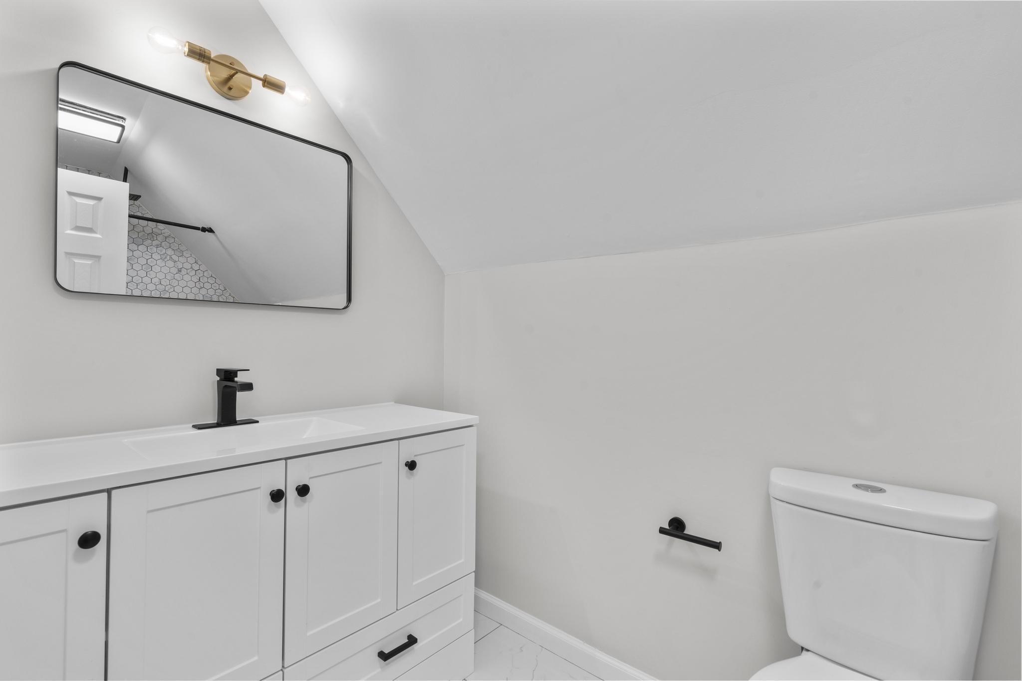 Newtown, Connecticut, 06482, United States, 4 Bedrooms Bedrooms, ,3 BathroomsBathrooms,Residential,For Sale,1991779