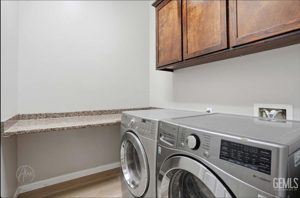 Bakersfield, California, 93306, United States, 3 Bedrooms Bedrooms, ,2 BathroomsBathrooms,Residential,For Sale,2005993