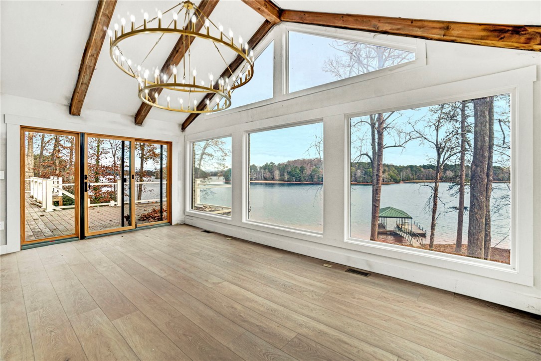 Seneca, South Carolina, 29672, United States, 6 Bedrooms Bedrooms, ,5 BathroomsBathrooms,Residential,For Sale,2002208