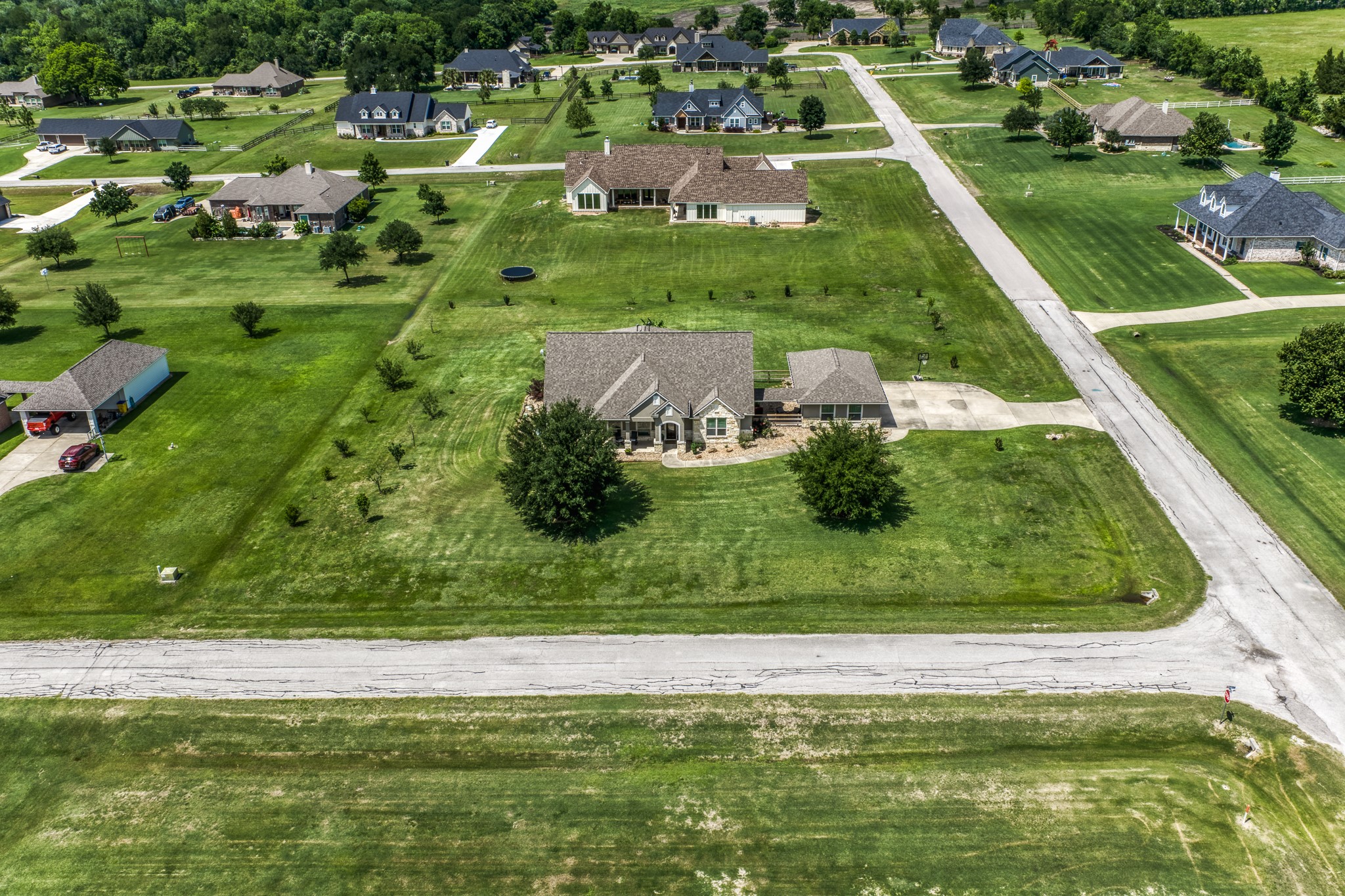  586 Ruby Drive, Bellville, TX, 77418 - 物件實景