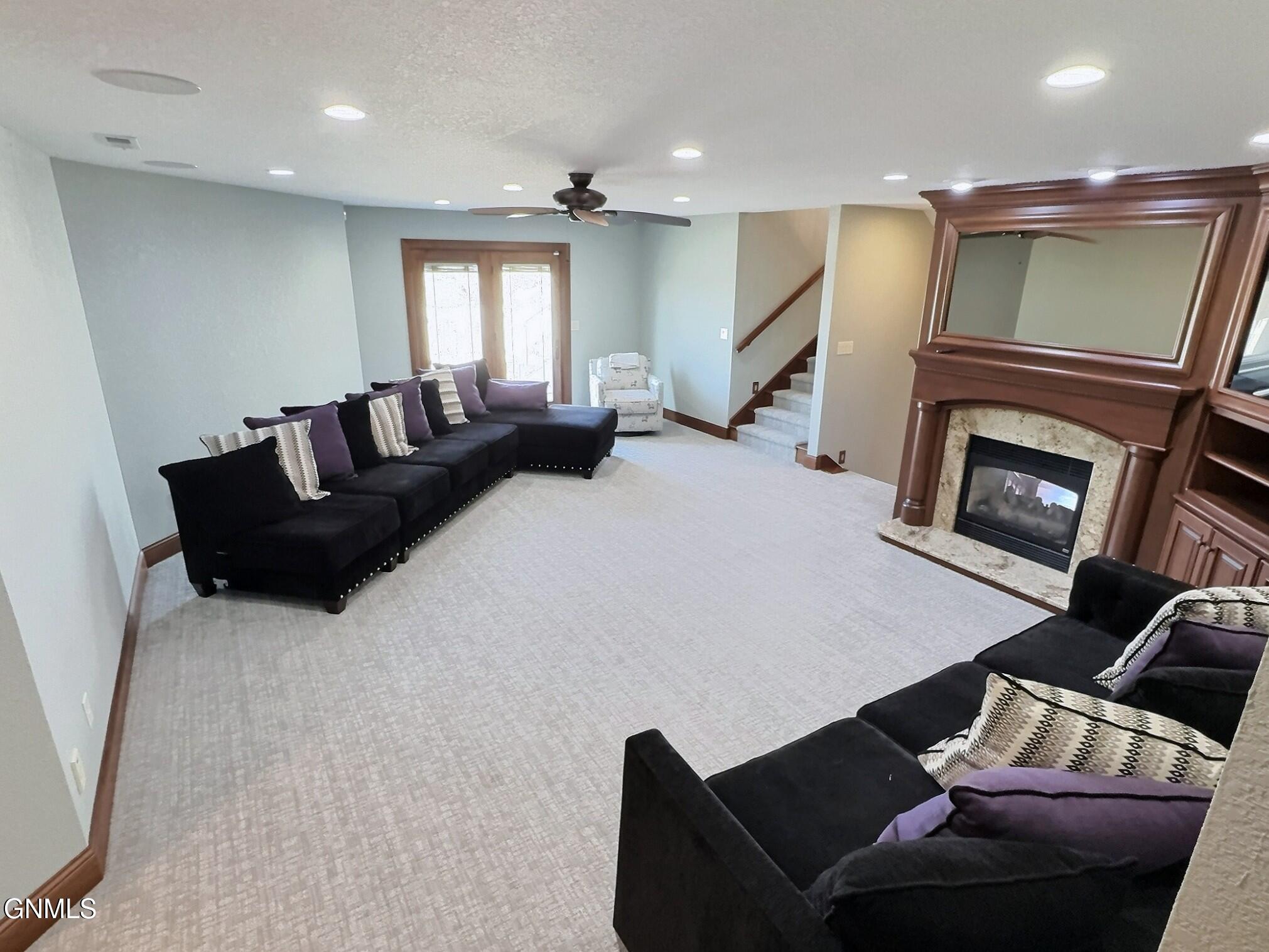 Bismarck, North Dakota, 58501, United States, 4 Bedrooms Bedrooms, ,4 BathroomsBathrooms,Residential,For Sale,2038873