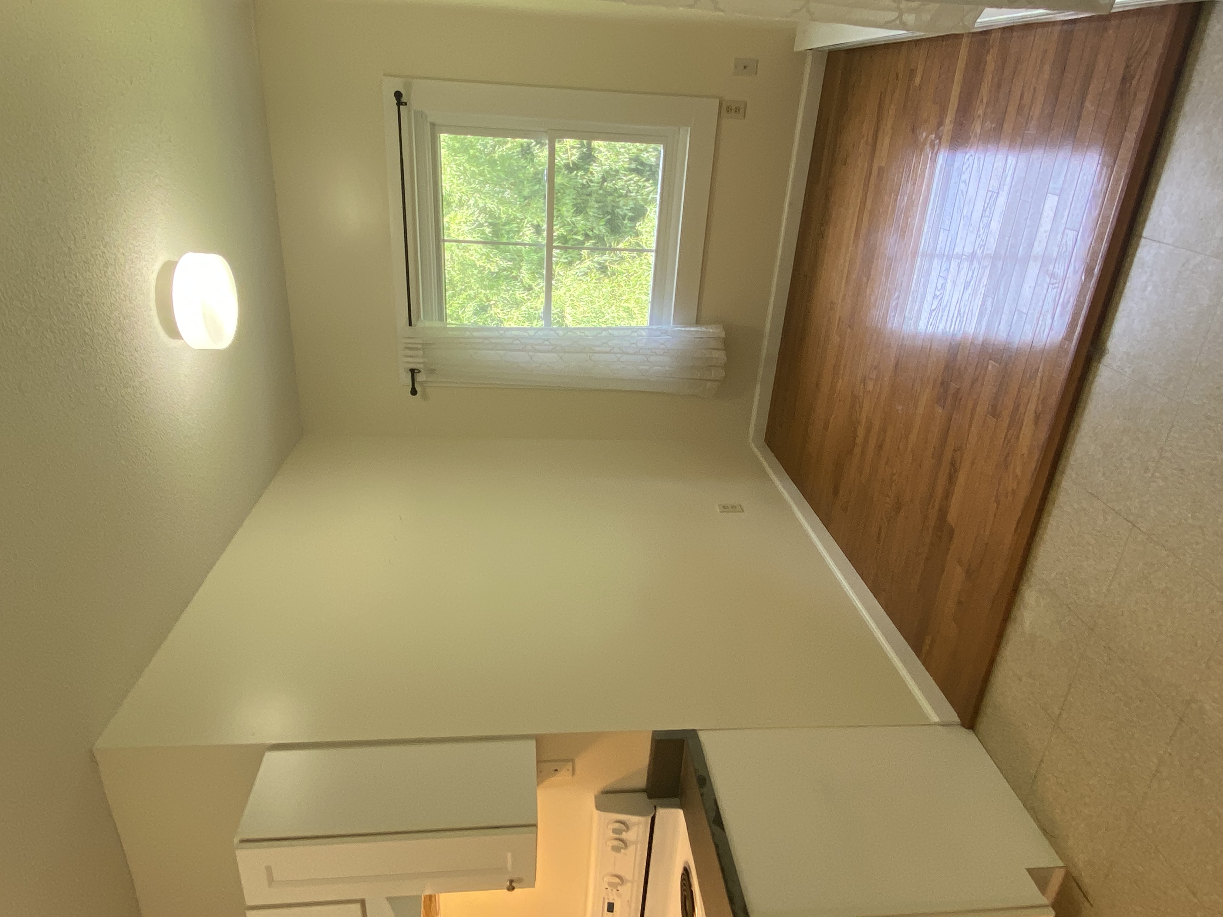  Rarely Available Multi-Family Home in Guilford - 物件實景