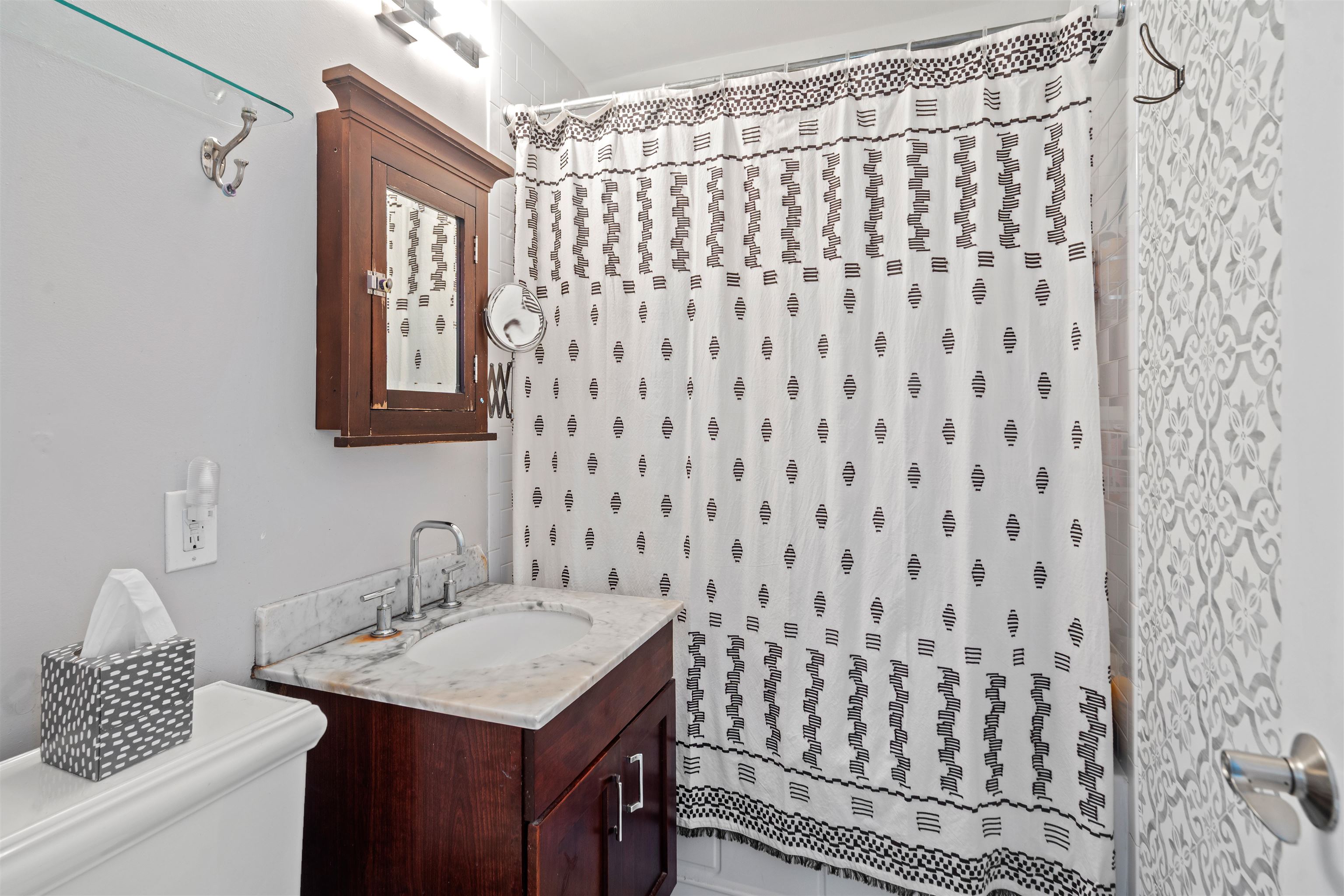 Jersey City, New Jersey, 07302, United States, 2 Bedrooms Bedrooms, ,2 BathroomsBathrooms,Residential,For Sale,1927516