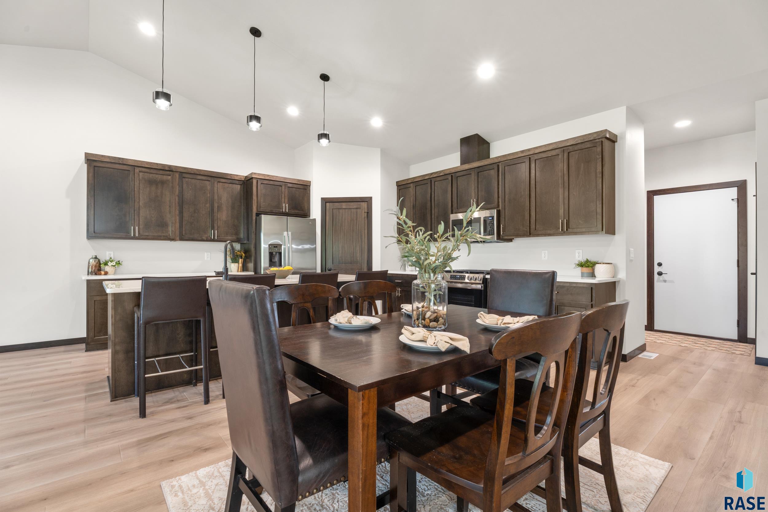 Sioux Falls, South Dakota, 57110, United States, 4 Bedrooms Bedrooms, ,2 BathroomsBathrooms,Residential,For Sale,1887402
