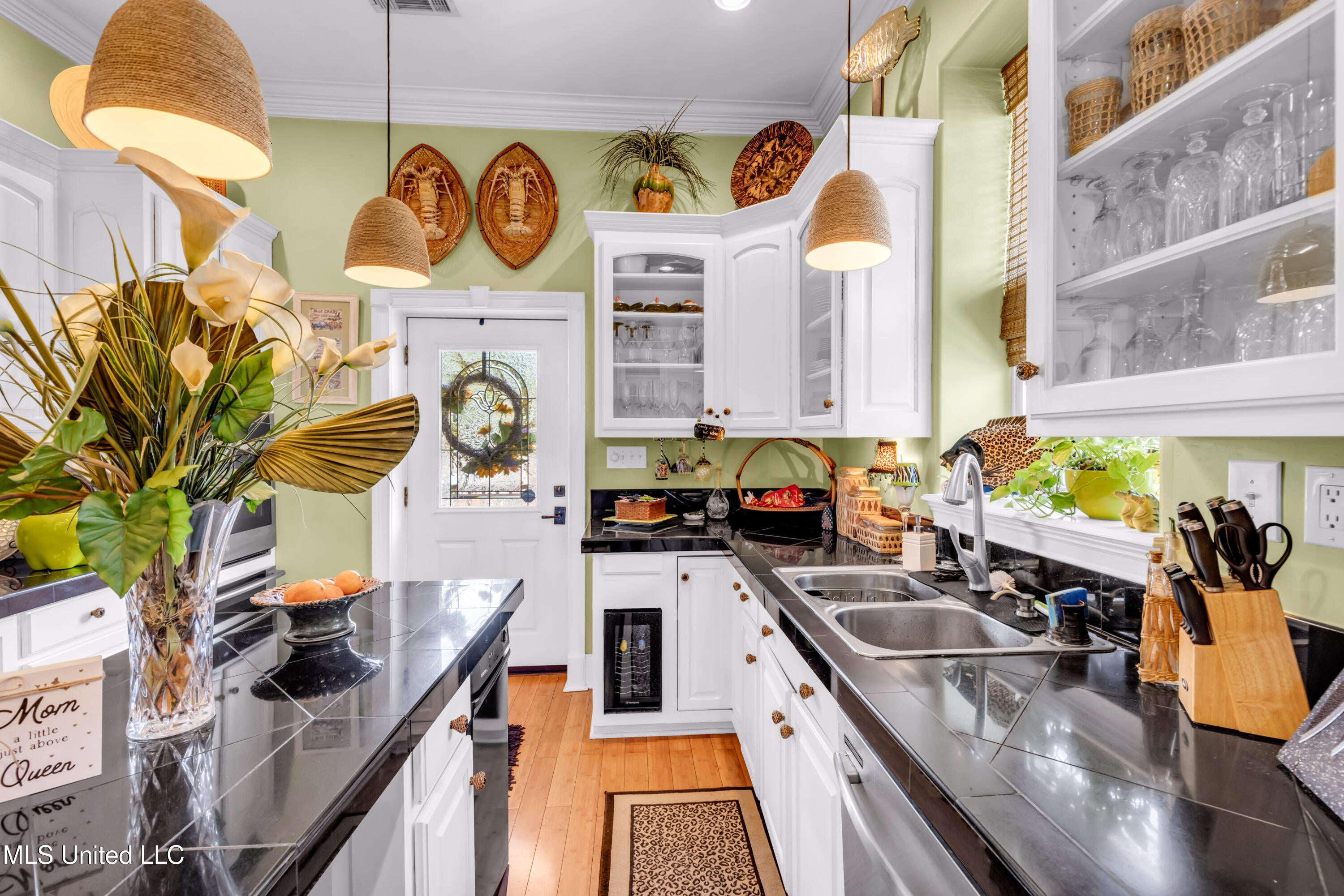 Biloxi, Mississippi, 39530, United States, 3 Bedrooms Bedrooms, ,3 BathroomsBathrooms,Residential,For Sale,1991800