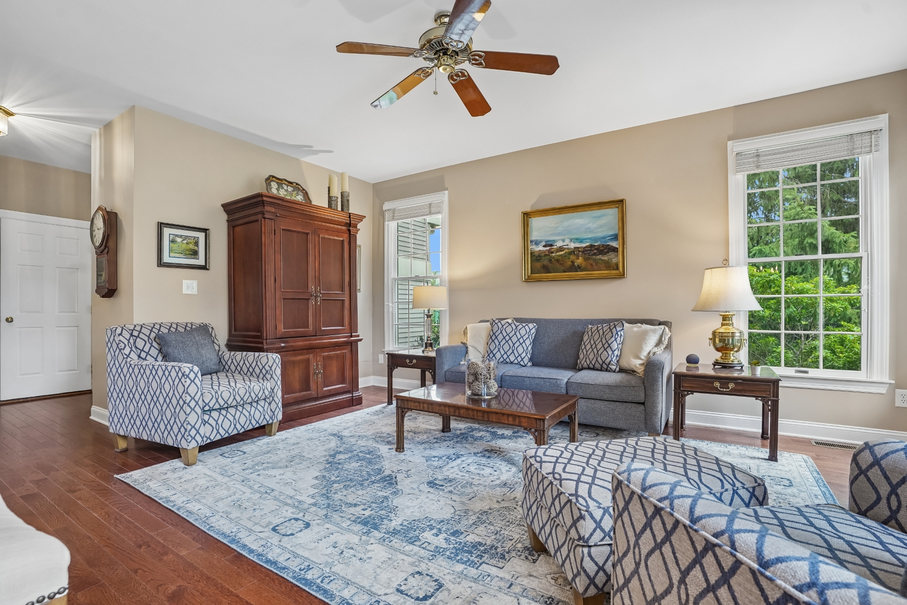  ?Staats Farm? Colonial Blends Classic Charm with Modern Updates - 物件實景