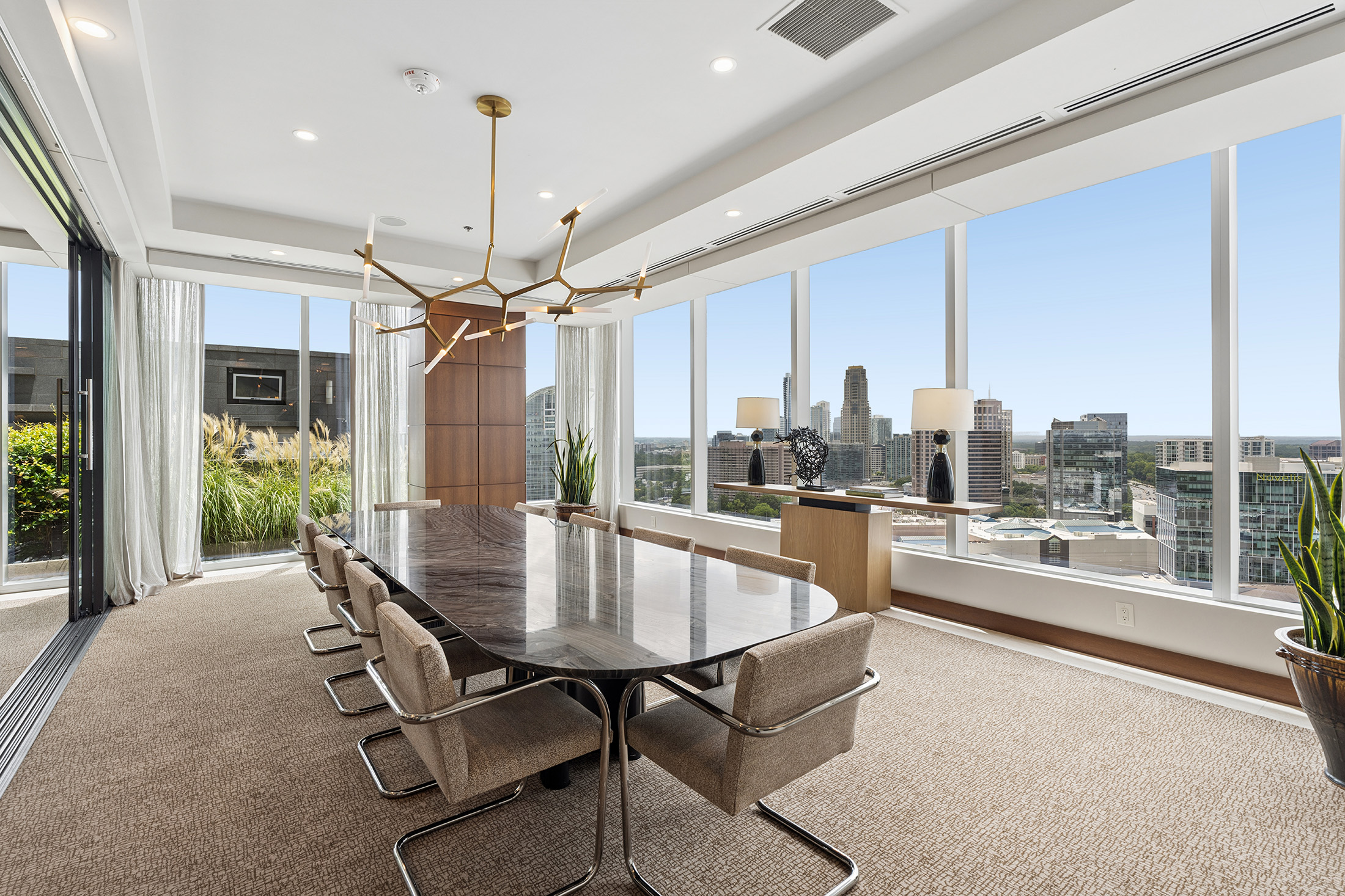 The Ritz-Carlton Residence — A Home With a View - 物件實景