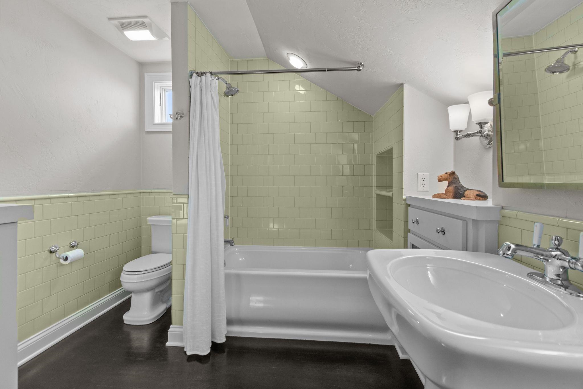 APPLETON, Wisconsin, 54913, United States, 3 Bedrooms Bedrooms, ,3 BathroomsBathrooms,Residential,For Sale,1987734