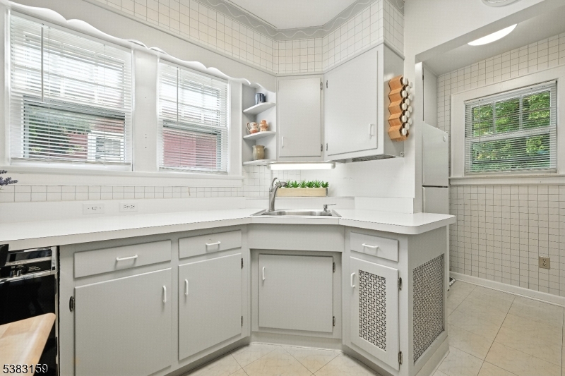 Westfield Town, New Jersey, 07090, United States, 3 Bedrooms Bedrooms, ,1 BathroomBathrooms,Residential,For Sale,1941836