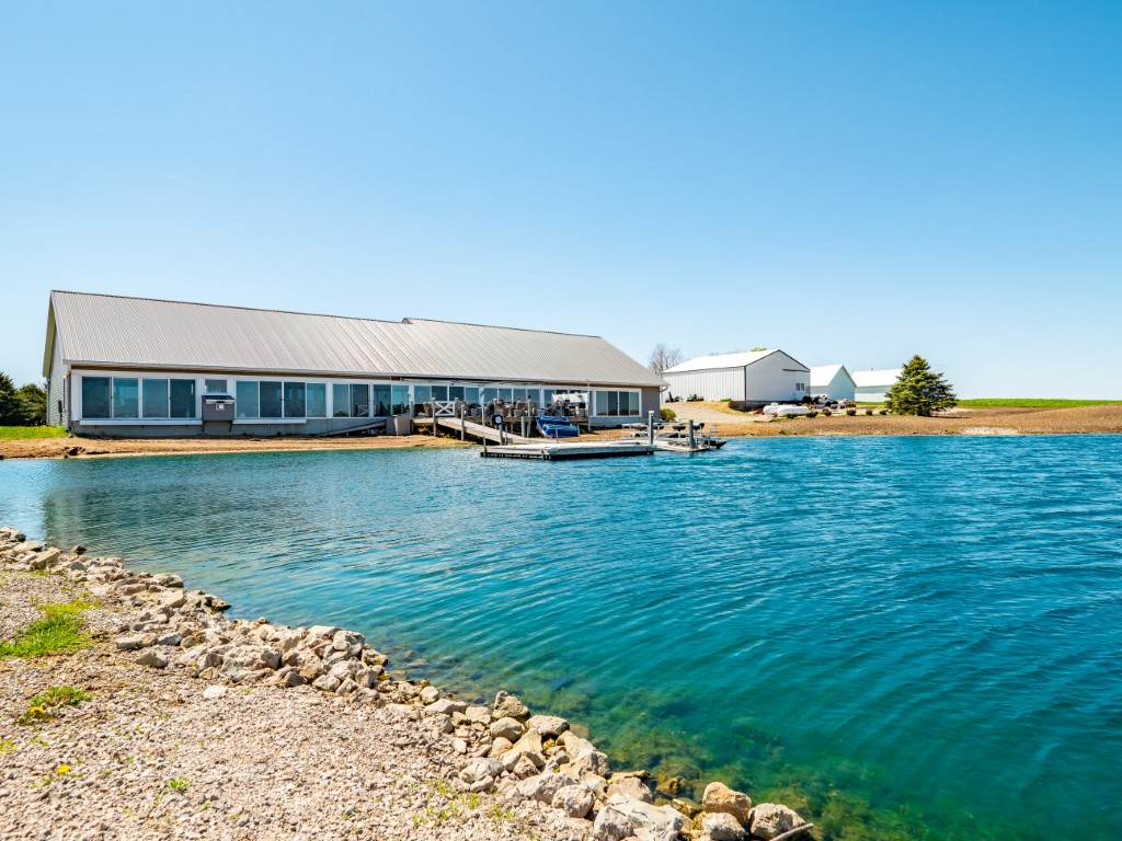 Sheffield, Iowa, 50475, United States, 3 Bedrooms Bedrooms, ,2 BathroomsBathrooms,Residential,For Sale,1976562