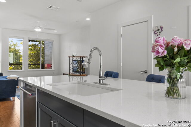 San Antonio, Texas, 78209, United States, 3 Bedrooms Bedrooms, ,4 BathroomsBathrooms,Residential,For Sale,1906137