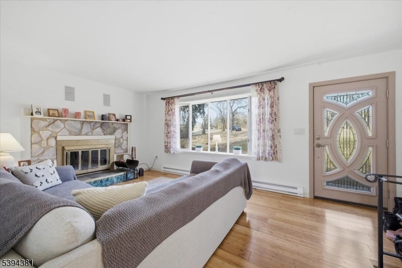 Warren, Washington Township, New Jersey, 08827, United States, 3 Bedrooms Bedrooms, ,3 BathroomsBathrooms,Residential,For Sale,2012322