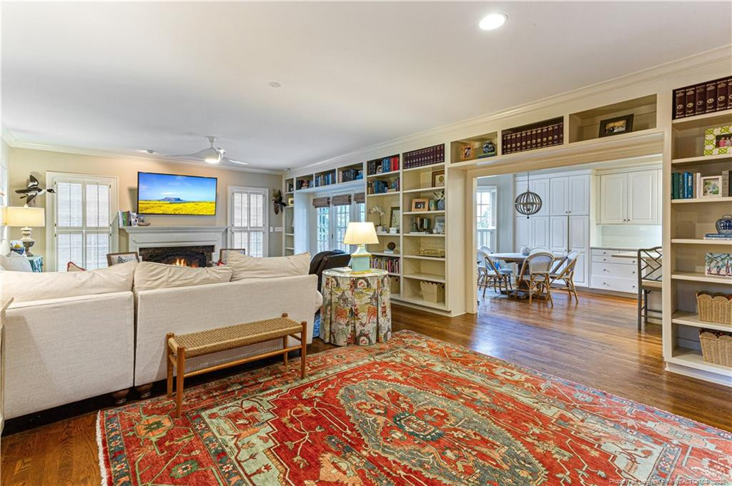 Fayetteville, North Carolina, 28305, United States, 3 Bedrooms Bedrooms, ,6 BathroomsBathrooms,Residential,For Sale,1986476