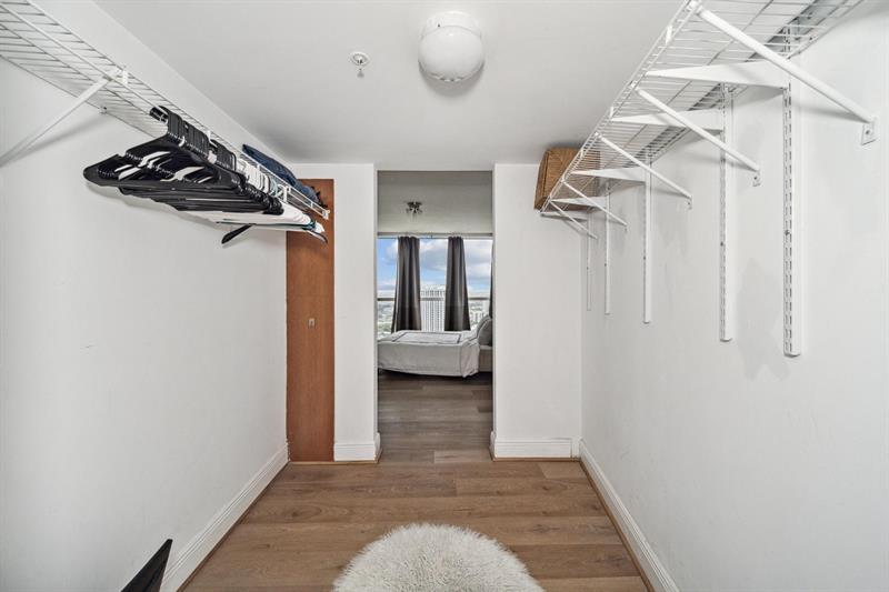 Miami, Florida, 33132, United States, 2 Bedrooms Bedrooms, ,2 BathroomsBathrooms,Residential,For Sale,1793358