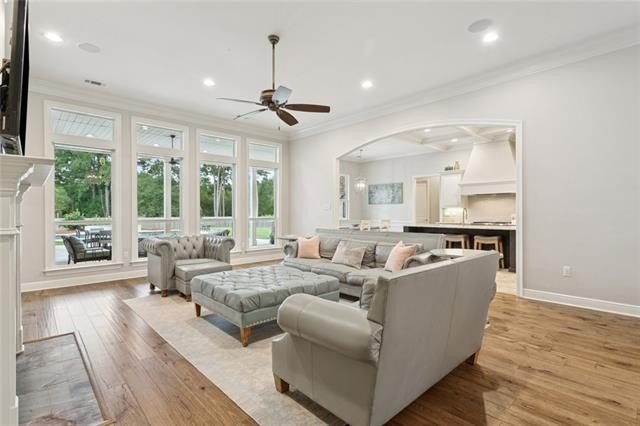 Madisonville, Louisiana, 70447, United States, 4 Bedrooms Bedrooms, ,6 BathroomsBathrooms,Residential,For Sale,1921490