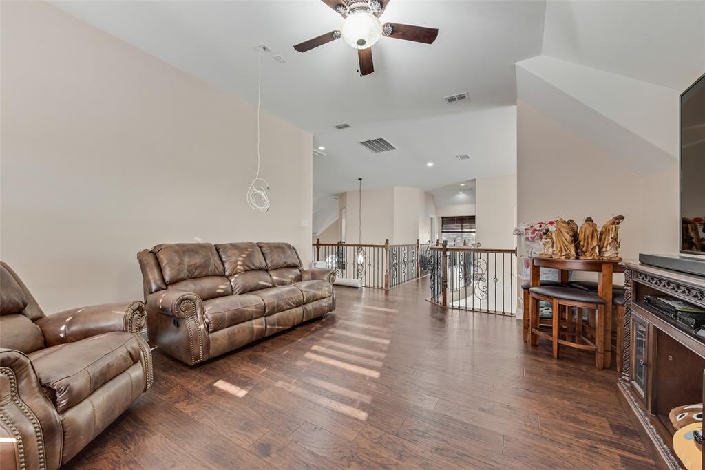 Mansfield, Texas, 76063, United States, 5 Bedrooms Bedrooms, ,4 BathroomsBathrooms,Residential,For Sale,2005419