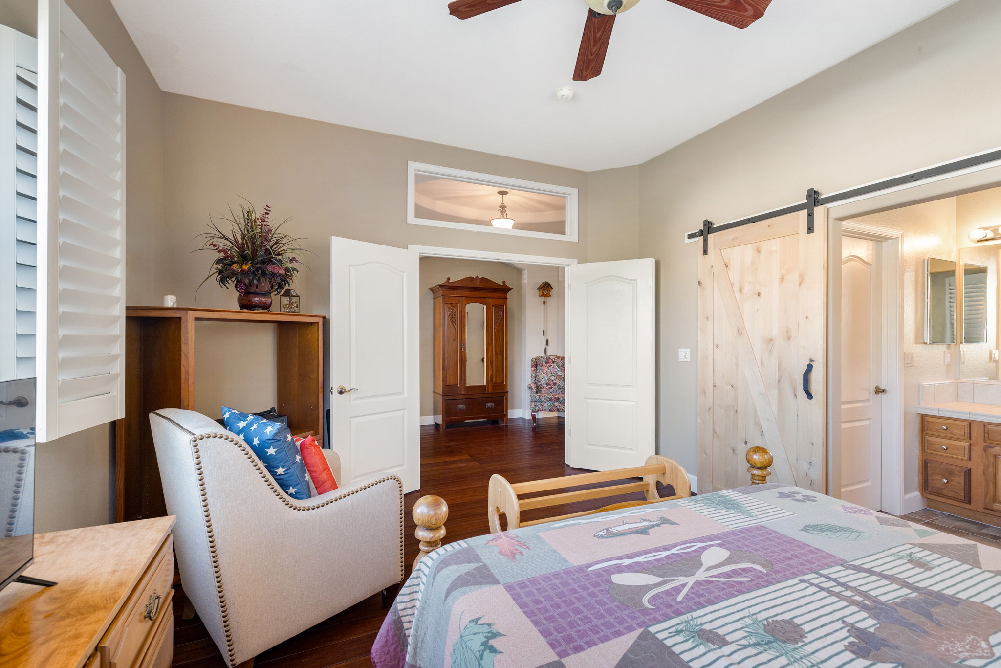  Refined Minden Living with Designer Touches and Captivating Mountain Views - 物件實景