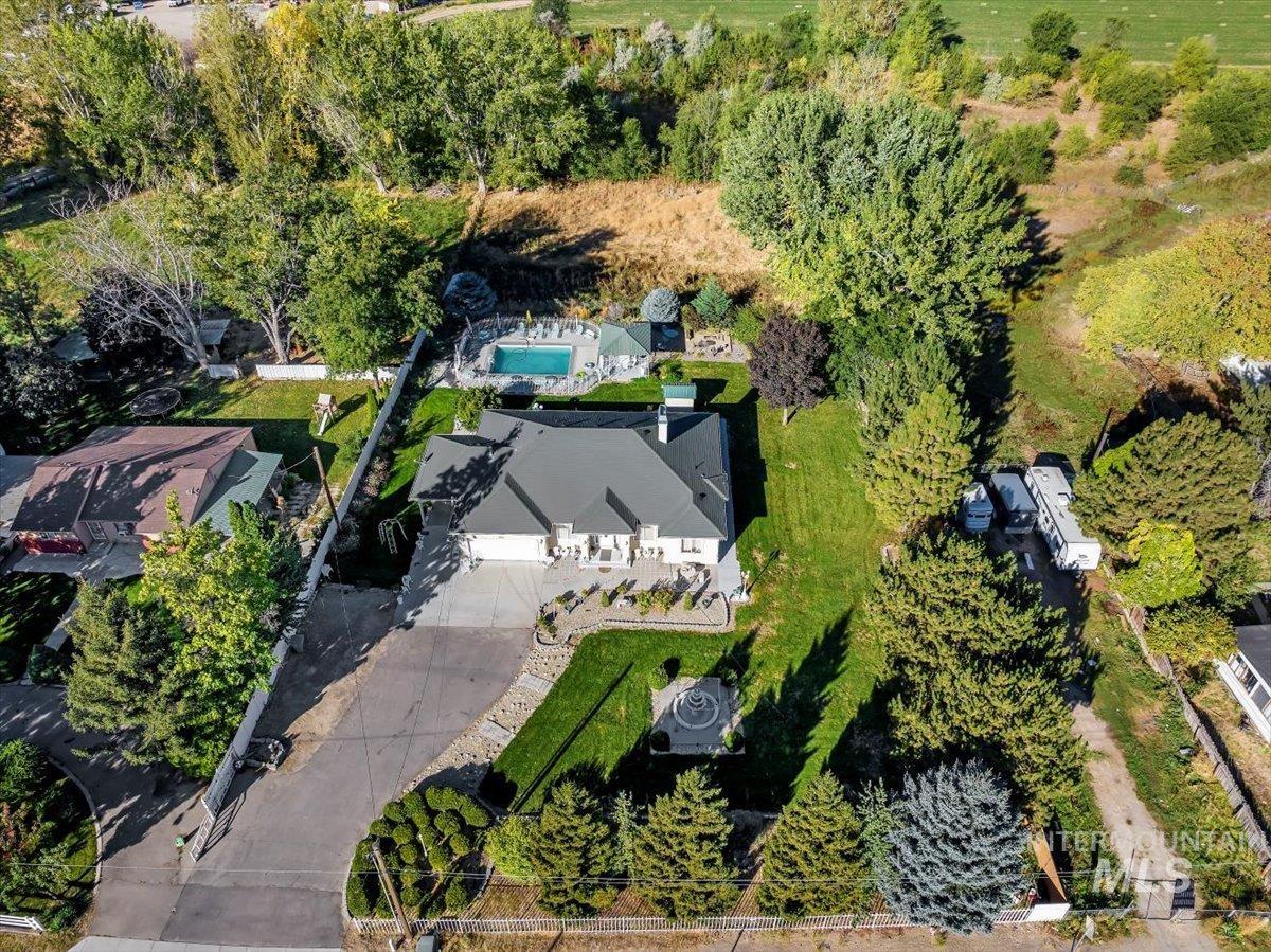 Nampa, Idaho, 83686-8635, United States, 4 Bedrooms Bedrooms, ,4 BathroomsBathrooms,Residential,For Sale,1907739