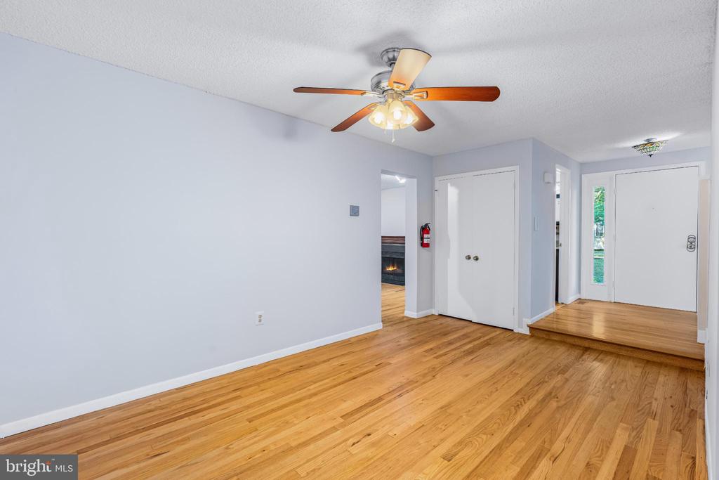 Plainsboro, New Jersey, 08536, United States, 3 Bedrooms Bedrooms, ,3 BathroomsBathrooms,Residential,For Sale,1900565
