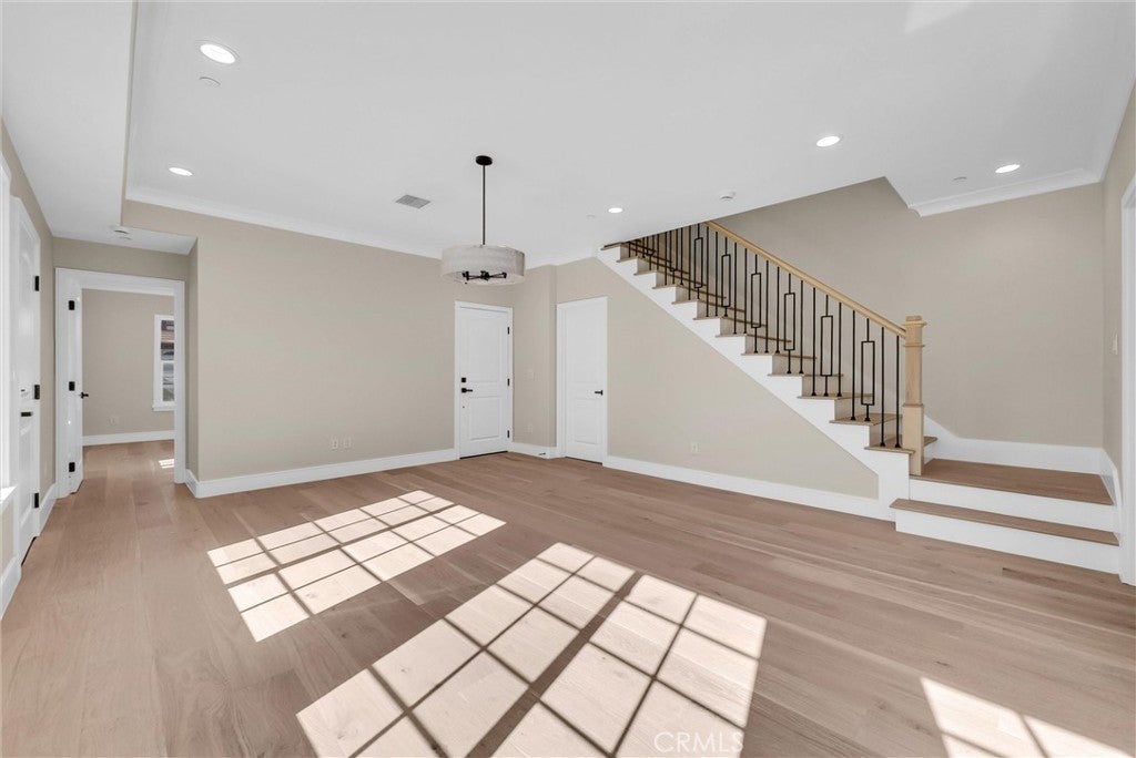 San Gabriel, California, 91775, United States, 7 Bedrooms Bedrooms, ,6 BathroomsBathrooms,Residential,For Sale,1804078