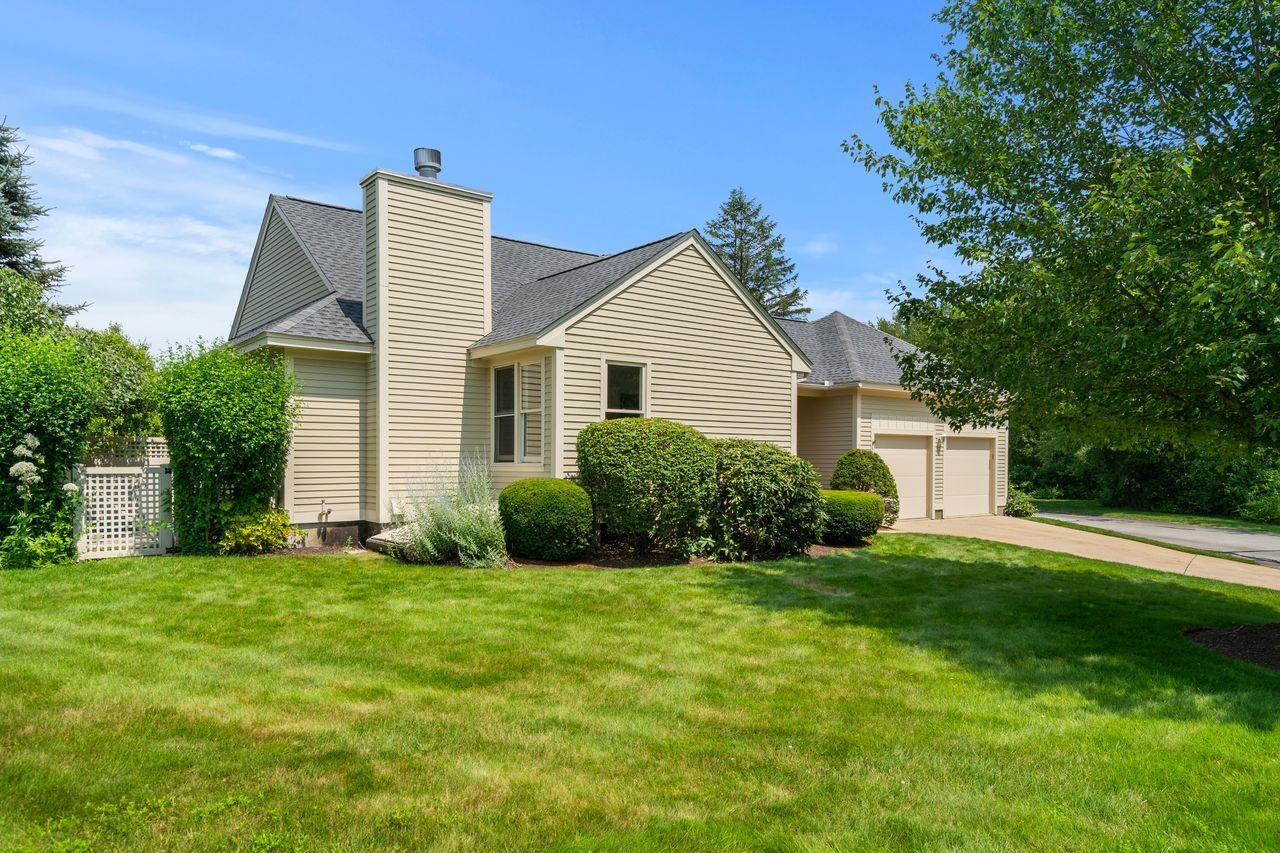 Bedford, New Hampshire, 03110, United States, 2 Bedrooms Bedrooms, ,2 BathroomsBathrooms,Residential,For Sale,1896302