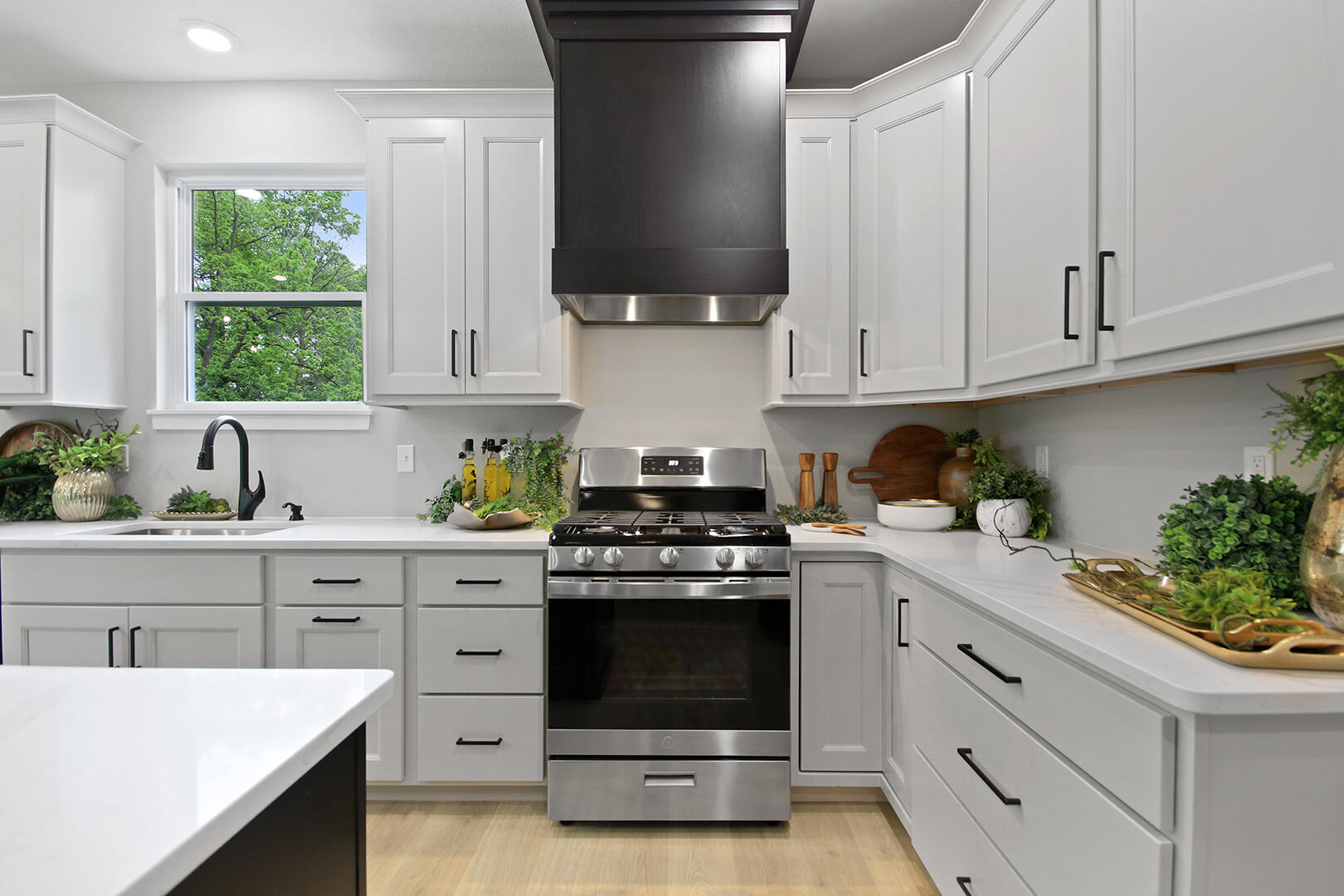 COLUMBIA, Missouri, 65202, United States, 4 Bedrooms Bedrooms, ,3 BathroomsBathrooms,Residential,For Sale,2008835