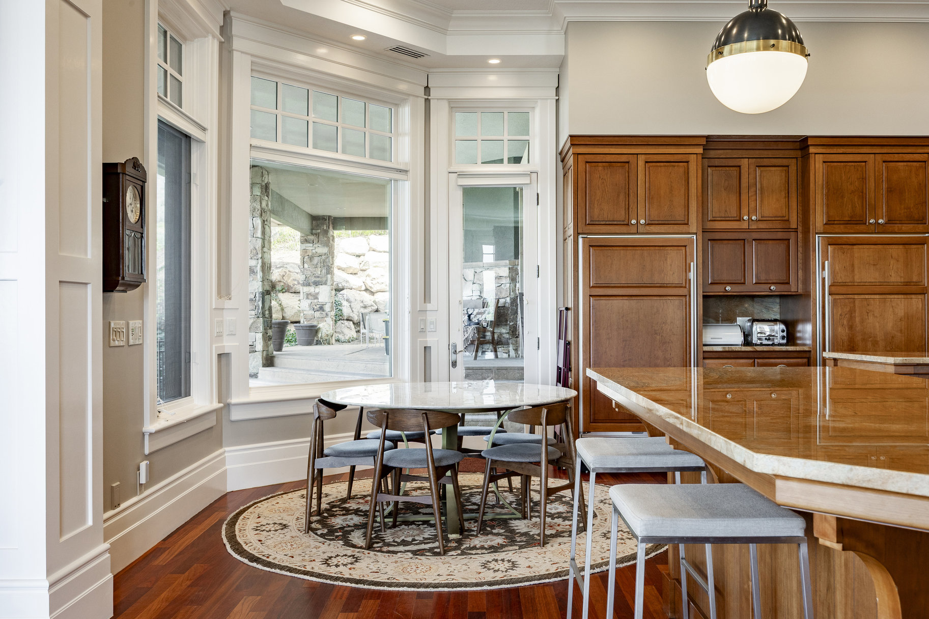  Timeless East Bench Craftsman Estate with Gated Entry, Expansive Light and Views - 物件實景