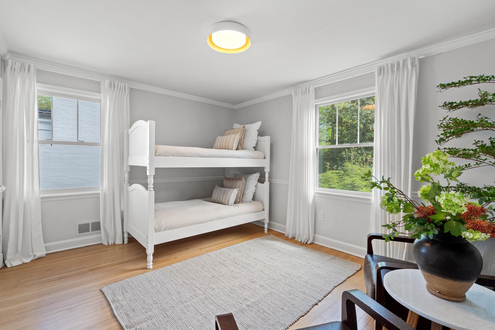  4834 Van Ness Street NW, Washington, DC, 20016 - 物件實景