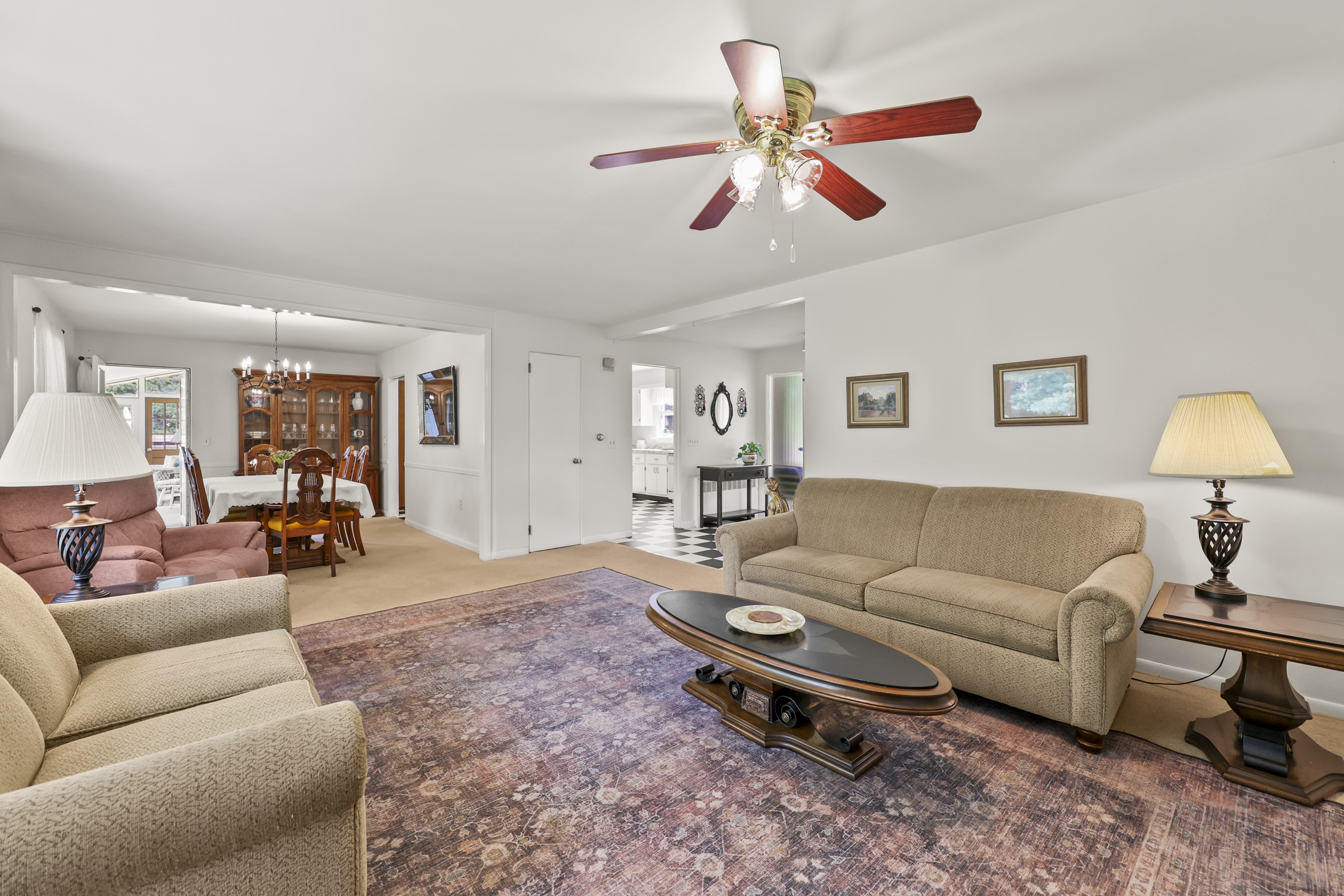  Immaculate 4 Bed Ranch with 3-Season Porch near Lake Onota - 物件實景