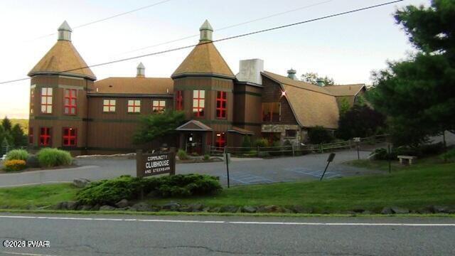 Hawley, Pennsylvania, 18428, United States, 3 Bedrooms Bedrooms, ,3 BathroomsBathrooms,Residential,For Sale,2045204