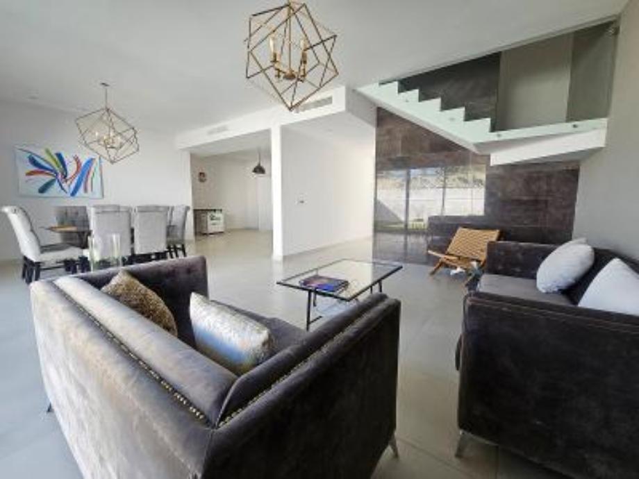 Torreón, Coahuila de Zaragoza, 27023, Mexico, 3 Bedrooms Bedrooms, ,3 BathroomsBathrooms,Residential,For Sale,2003314