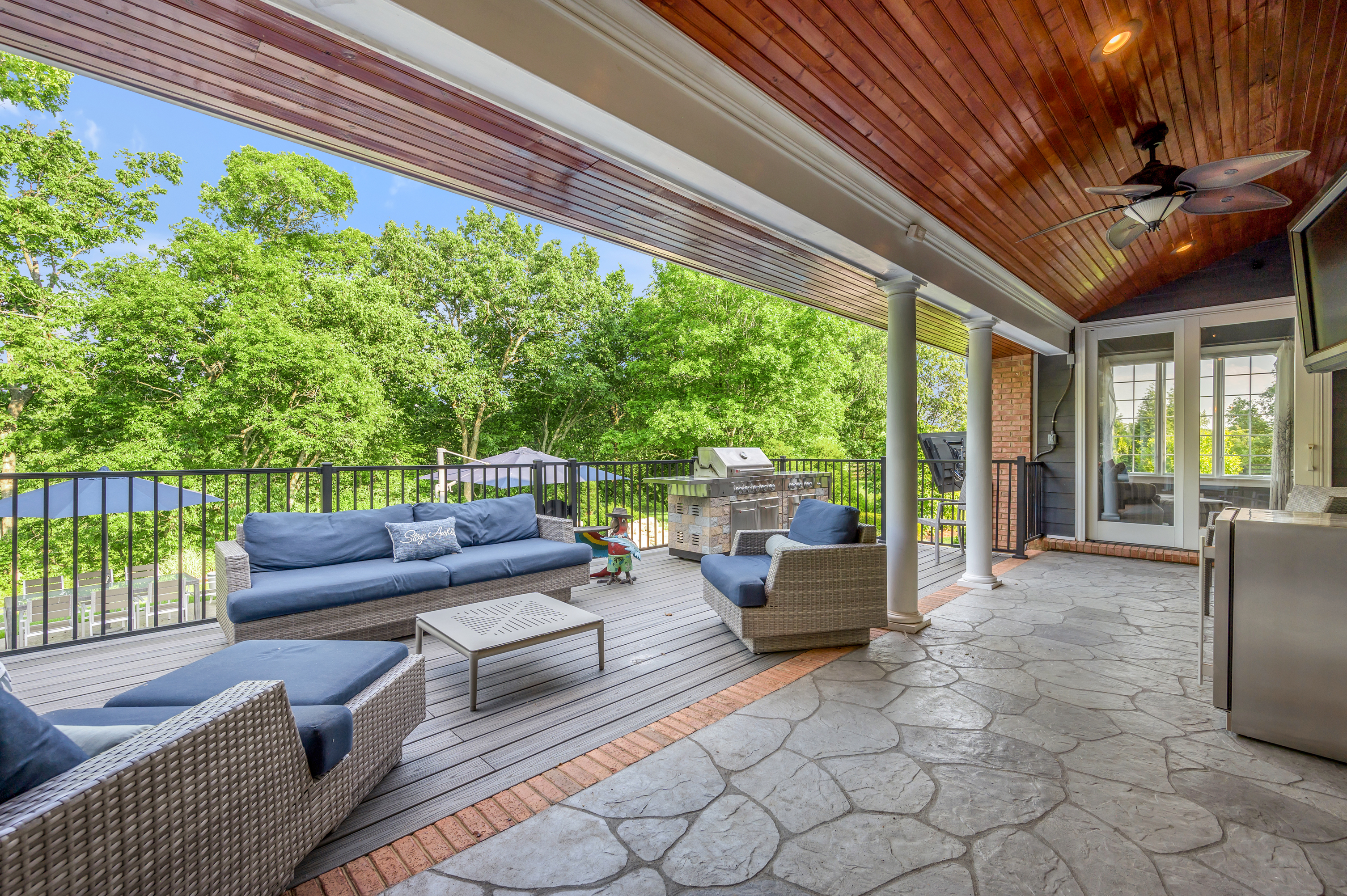  315 Whispering Brook Drive - 物件實景