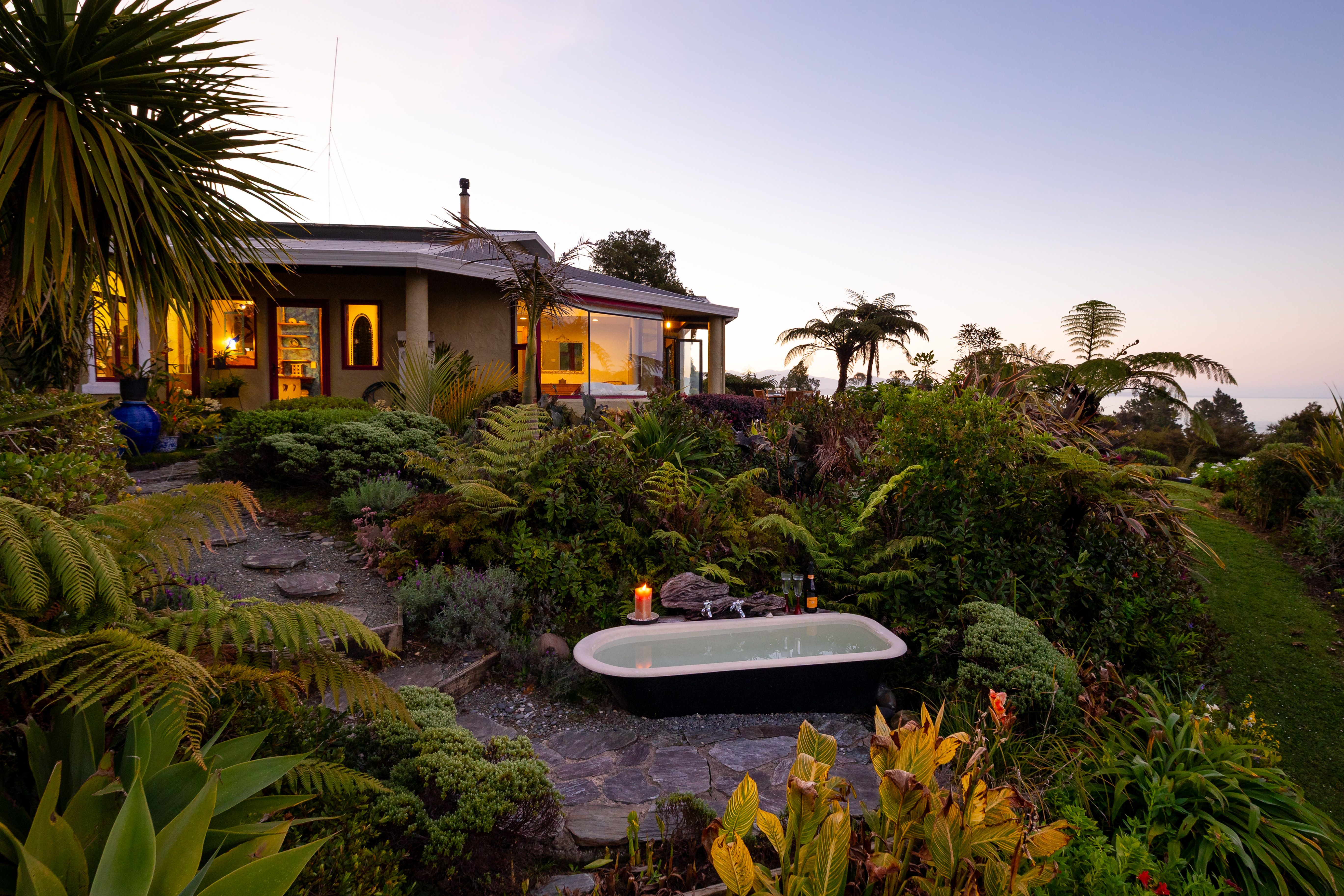  335 Patons Rock Road, Golden Bay - 物件實景