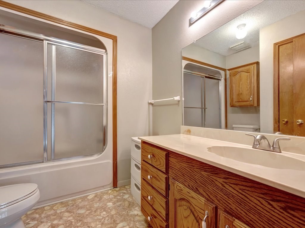 Huntington, Texas, 75949, United States, 4 Bedrooms Bedrooms, ,2 BathroomsBathrooms,Residential,For Sale,1975169