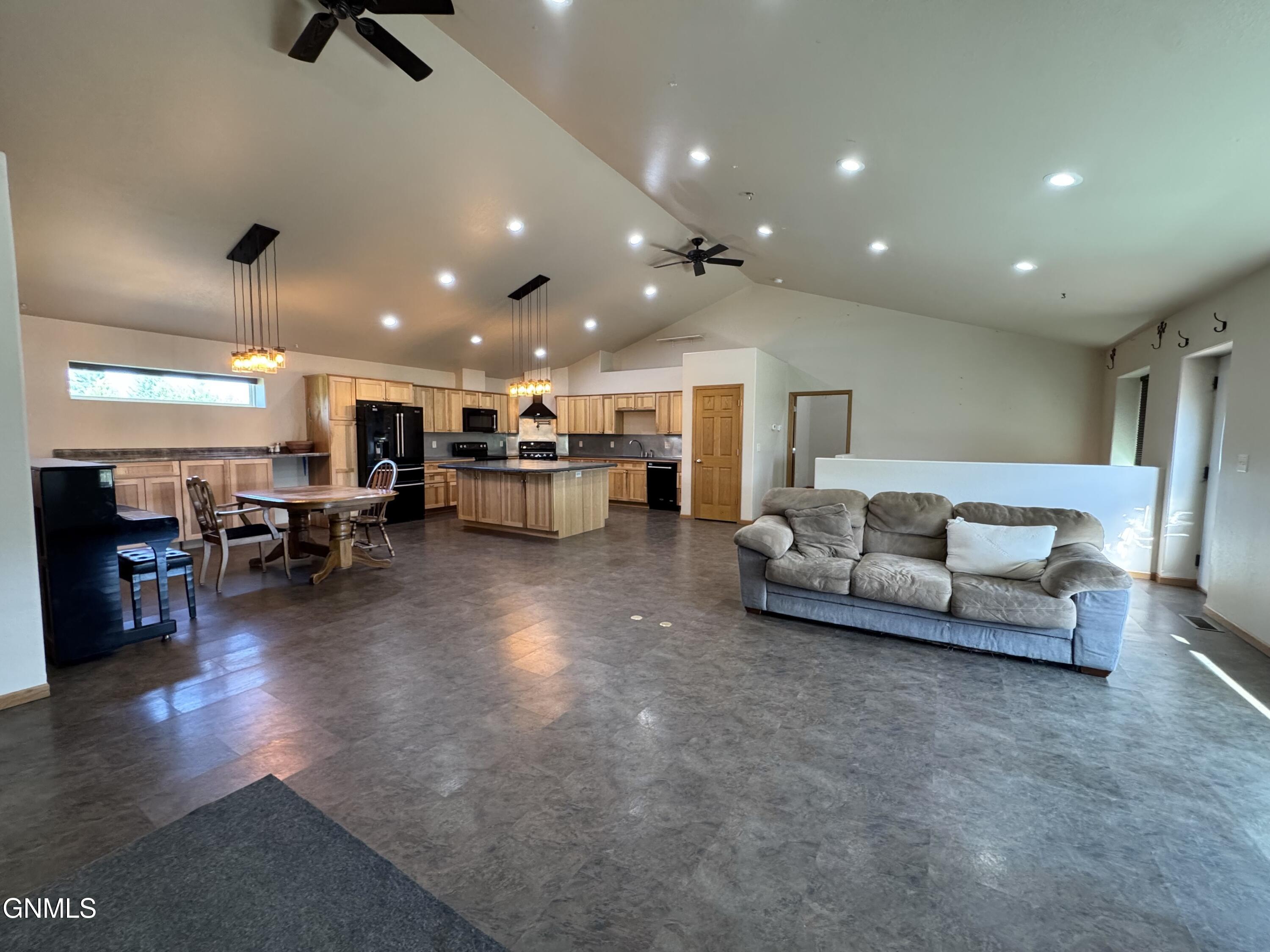 New Salem, North Dakota, 58563, United States, 7 Bedrooms Bedrooms, ,1 BathroomBathrooms,Residential,For Sale,1904775