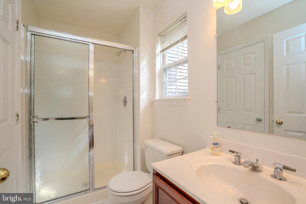 Princeton, New Jersey, 08540, United States, 4 Bedrooms Bedrooms, ,4 BathroomsBathrooms,Residential,For Sale,1938433